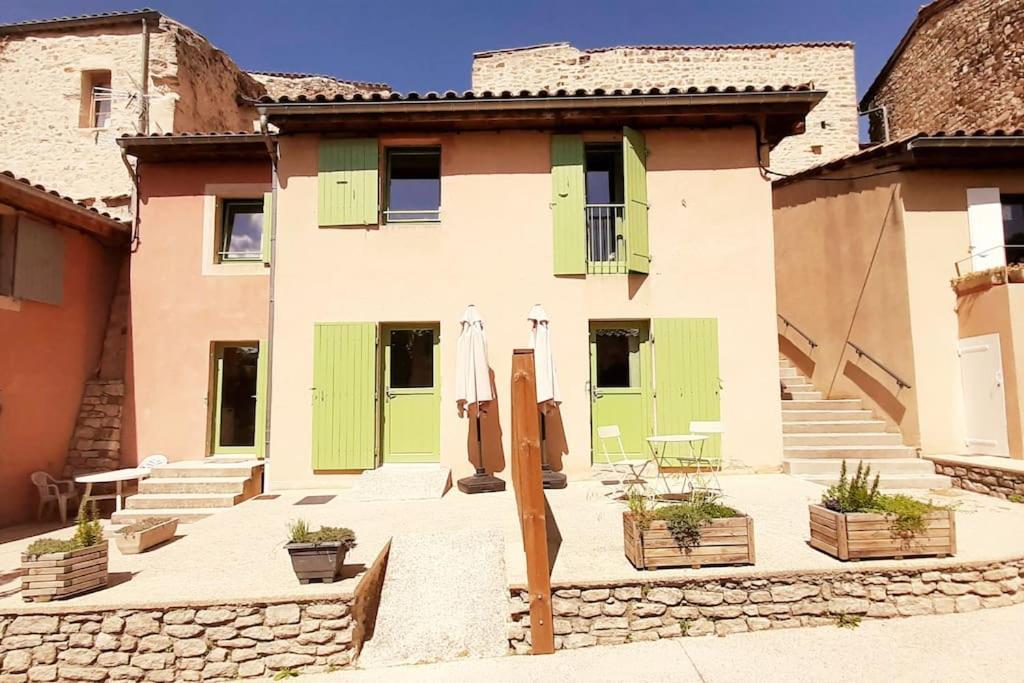 Gite Confortable Village Medieval Sainte-Jalle Baronnies Provencales מראה חיצוני תמונה
