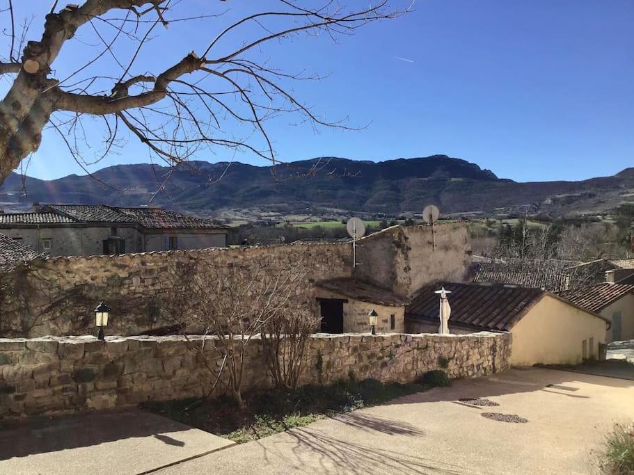 Gite Confortable Village Medieval Sainte-Jalle Baronnies Provencales מראה חיצוני תמונה